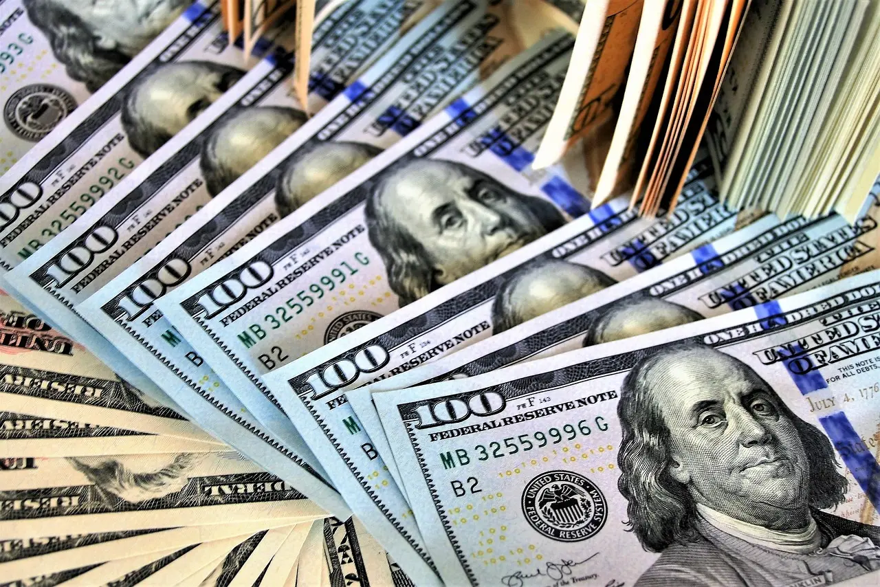 3,000ドルは日本円でいくら?(2024年時点および為替レートごとの金額) 3,000ドルは日本円でいくら?(2024年時点および為替レートごとの金額)